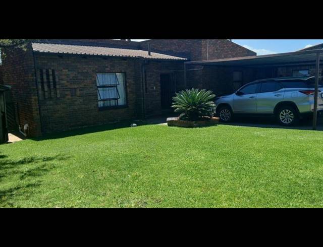 4 BEDROOM HOUSE FOR SALE IN TERENURE